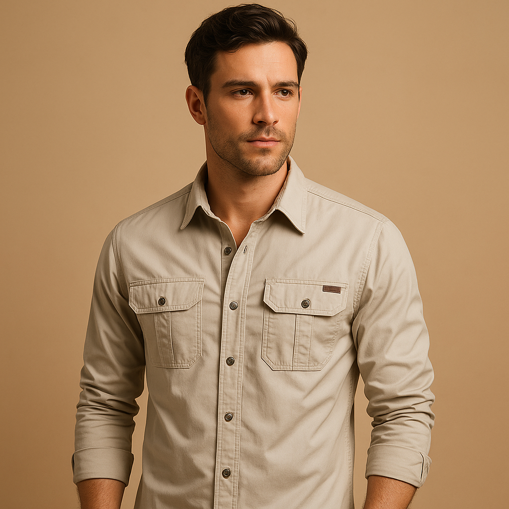 Men’s cargo cotton shirt with chest pockets and relaxed fit, perfect for casual wear and outdoor activities.