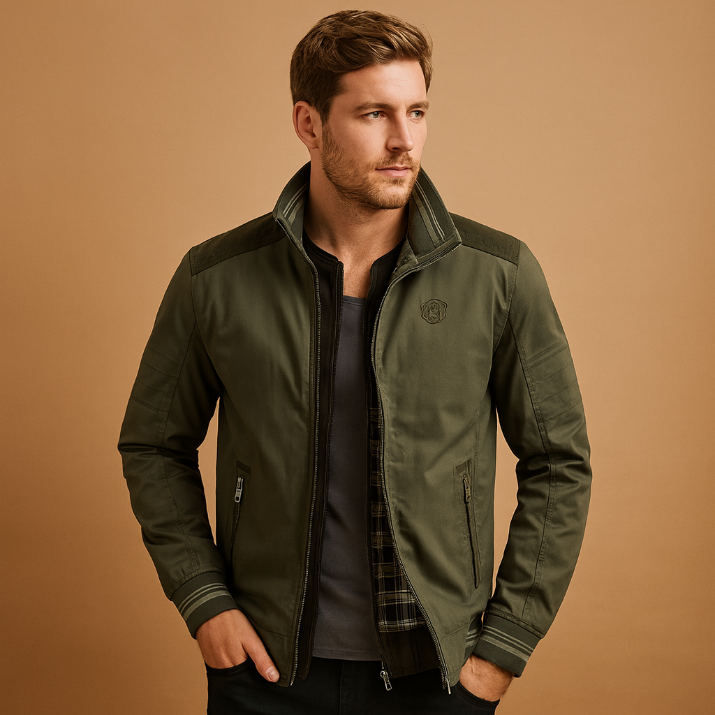 Men’s lightweight summer jacket with breathable fabric and adjustable fit, ideal for spring, summer, and casual or formal outfits.
