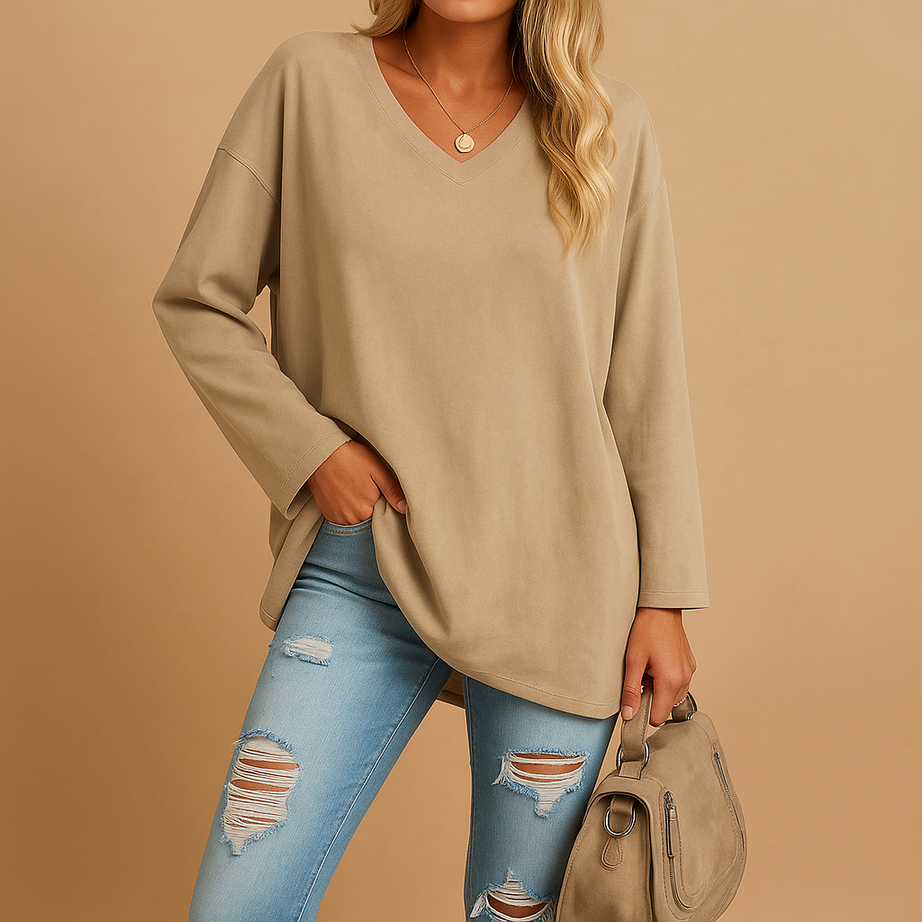 Women’s lightweight summer top with round neck and short sleeves, designed for comfort and effortless warm-weather style.