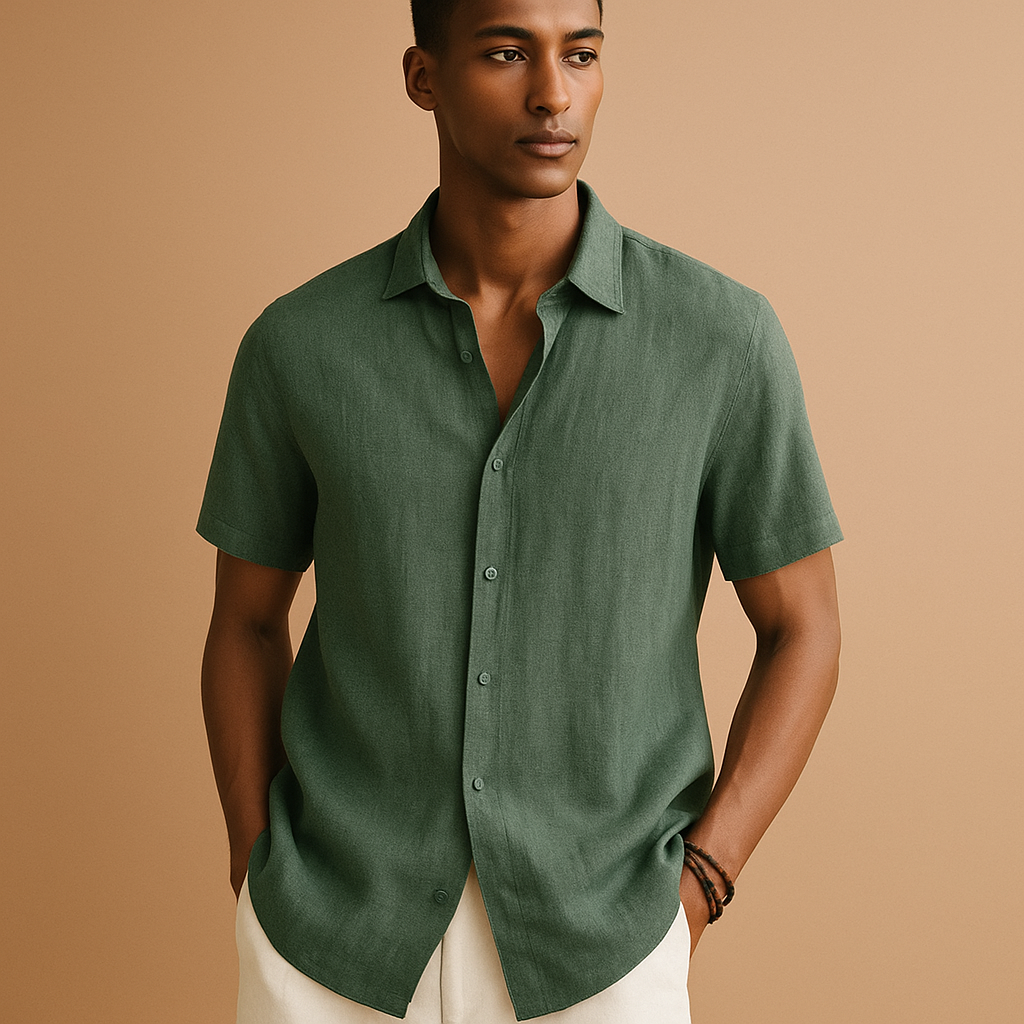 Casual short sleeve summer shirt for men with a regular fit, shirt collar, and button detail. Ideal for holidays, beach walks, and everyday wear.