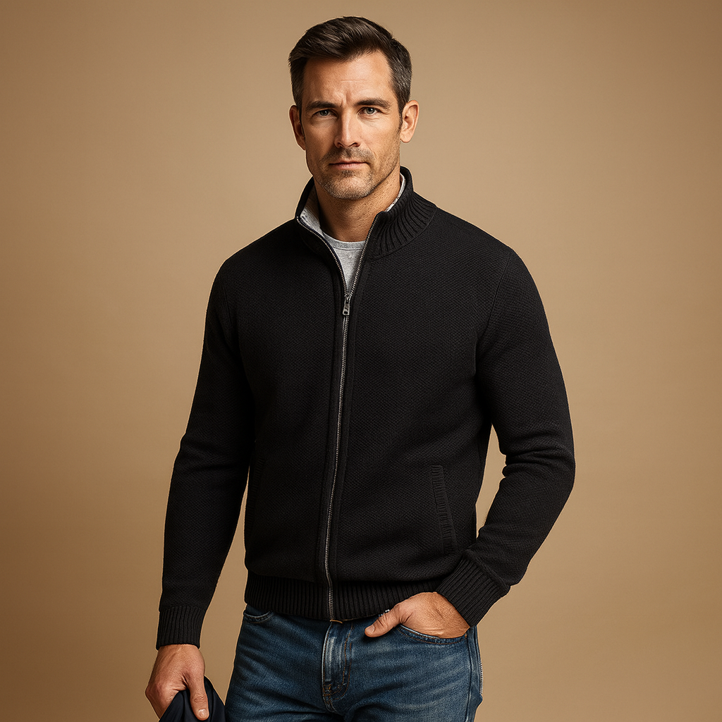 Men’s zipped cardigan in a modern design with warm, soft fabric. Perfect for casual, sporty, and everyday wear during autumn and winter.