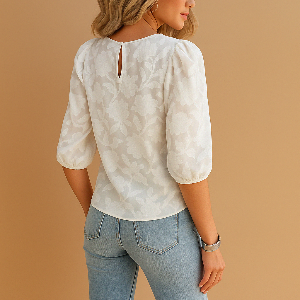 Elegant floral blouse for women with refined print and flattering silhouette, perfect for casual days or formal occasions.