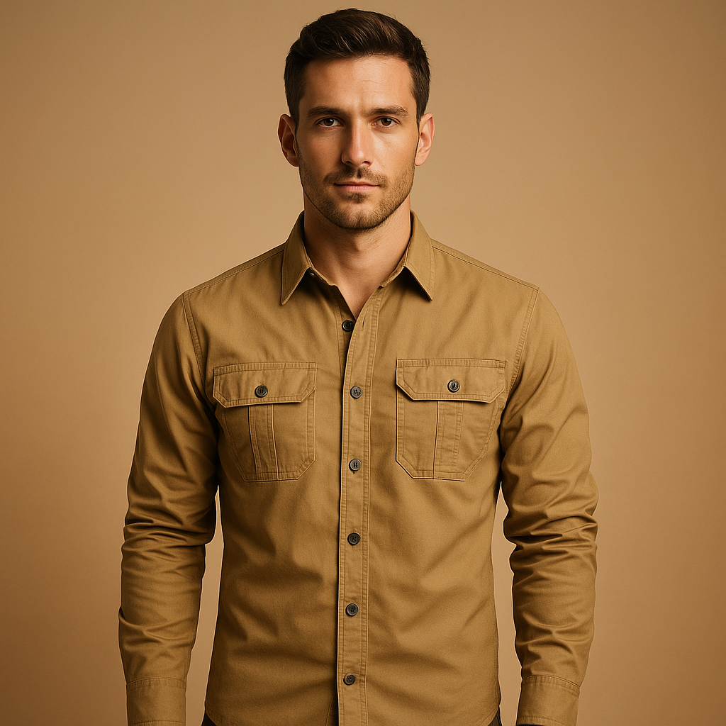 Men’s cargo cotton shirt with chest pockets and relaxed fit, perfect for casual wear and outdoor activities.