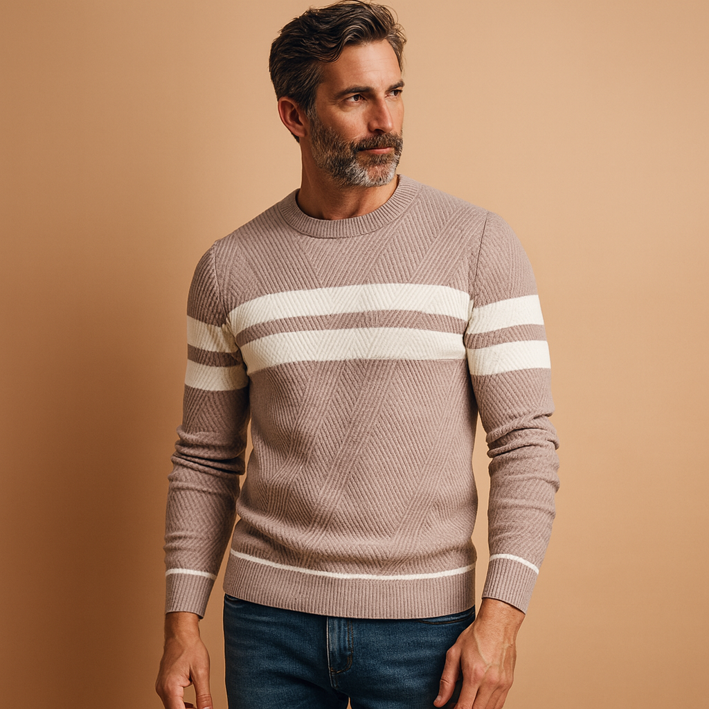 Men’s casual crew neck sweater with a soft warm fabric and comfortable fit, perfect for daily wear in autumn and winter.
