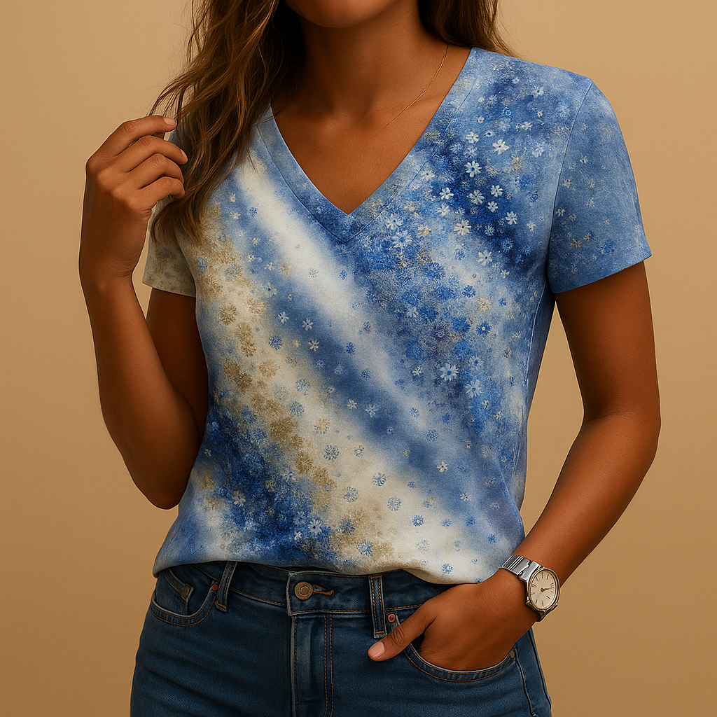 Women’s gradient V-neck summer blouse with short sleeves and relaxed fit, ideal for casual days and warm weather comfort.