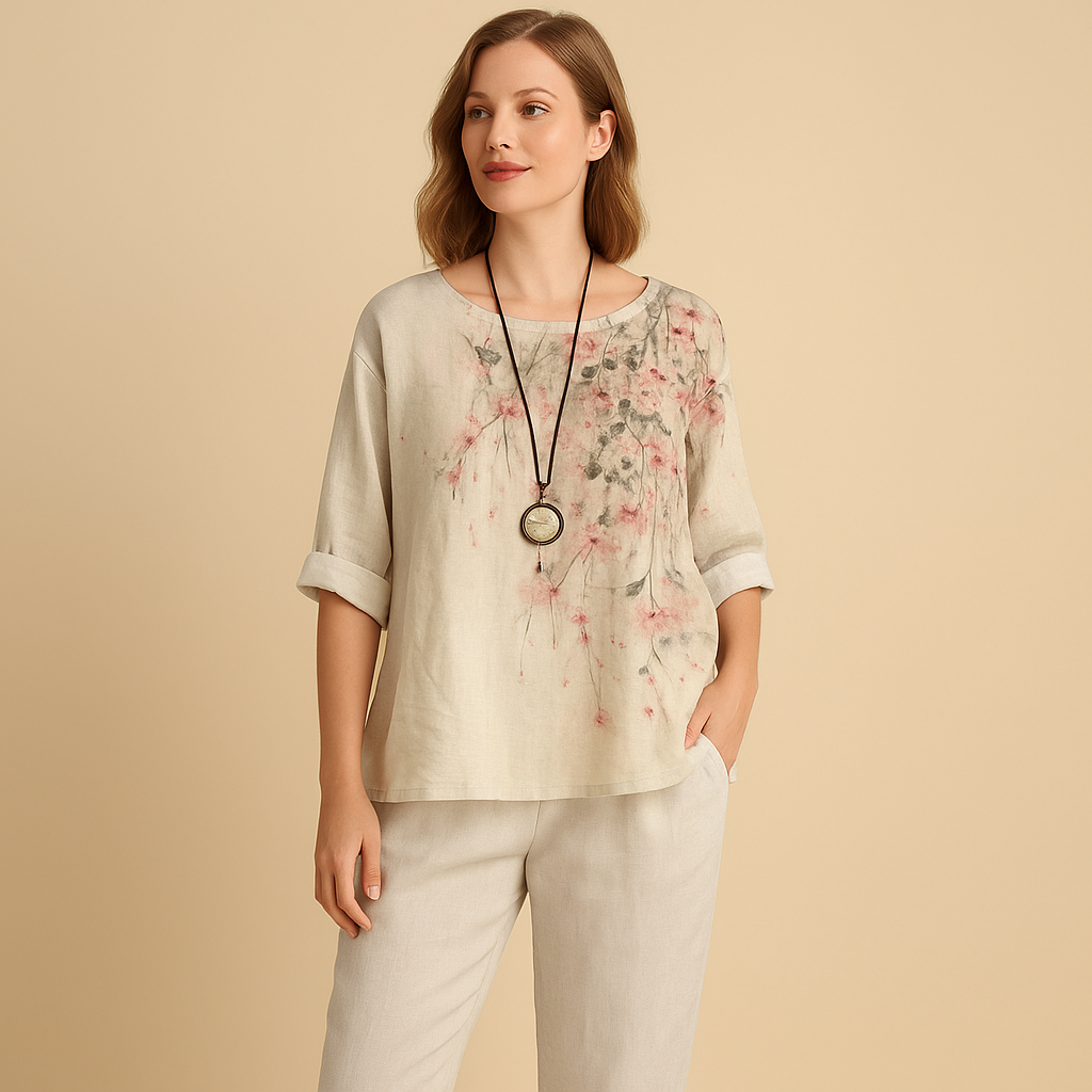 Women’s light two-piece spring and summer set with loose fit and elegant design, perfect for casual days and warm evenings.