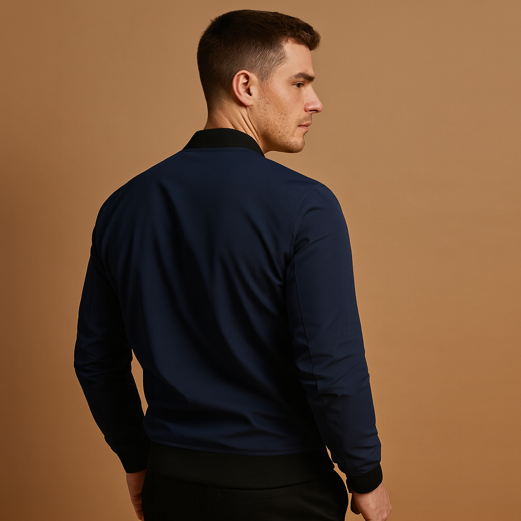 Men’s lightweight bomber jacket with zip closure and classic design, perfect for casual outfits and everyday wear.