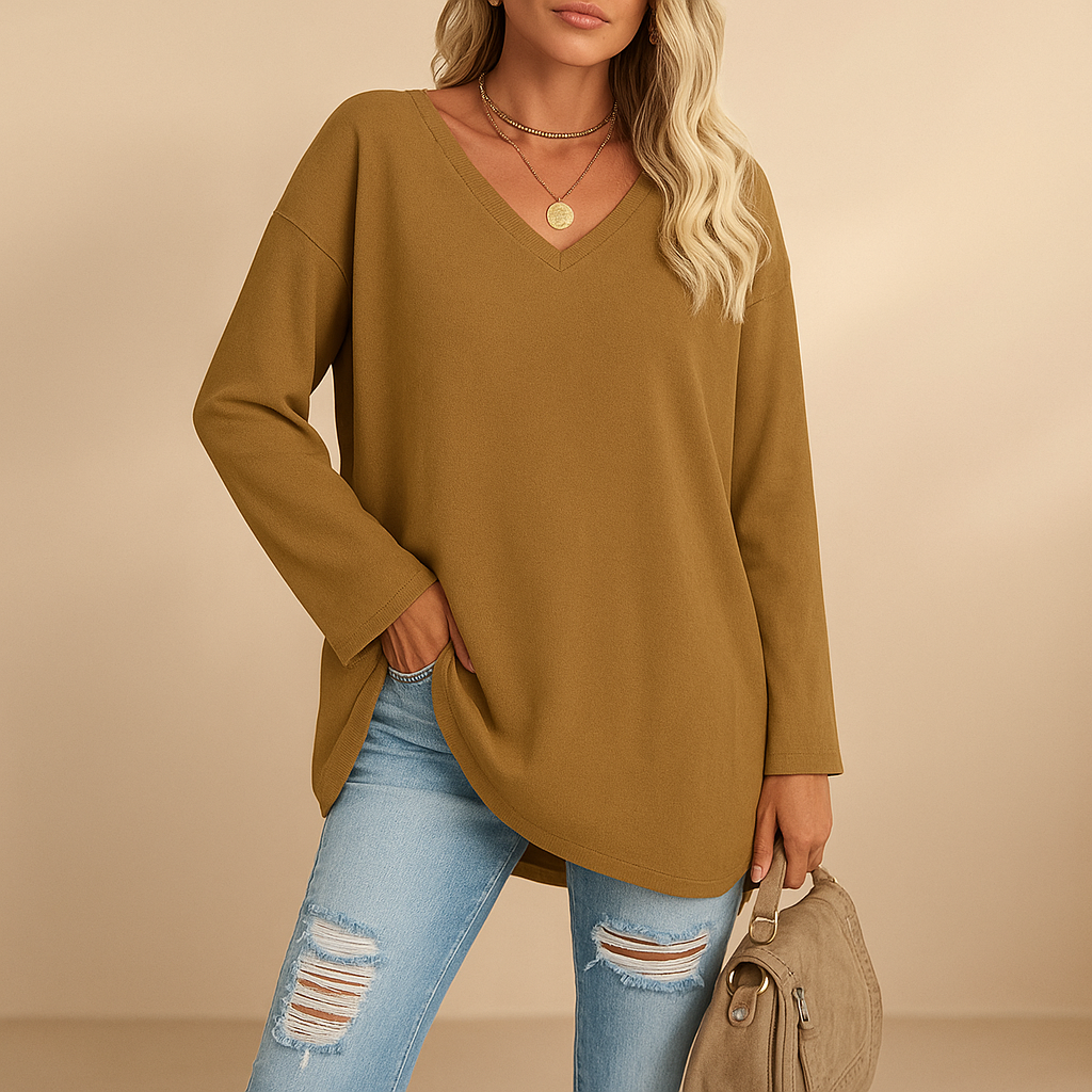 Women’s lightweight summer top with round neck and short sleeves, designed for comfort and effortless warm-weather style.