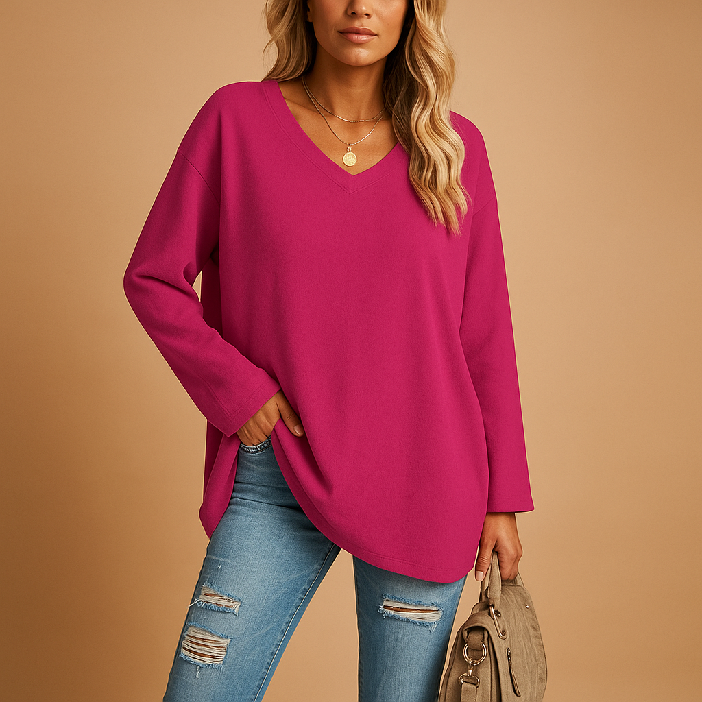 Women’s lightweight summer top with round neck and short sleeves, designed for comfort and effortless warm-weather style.