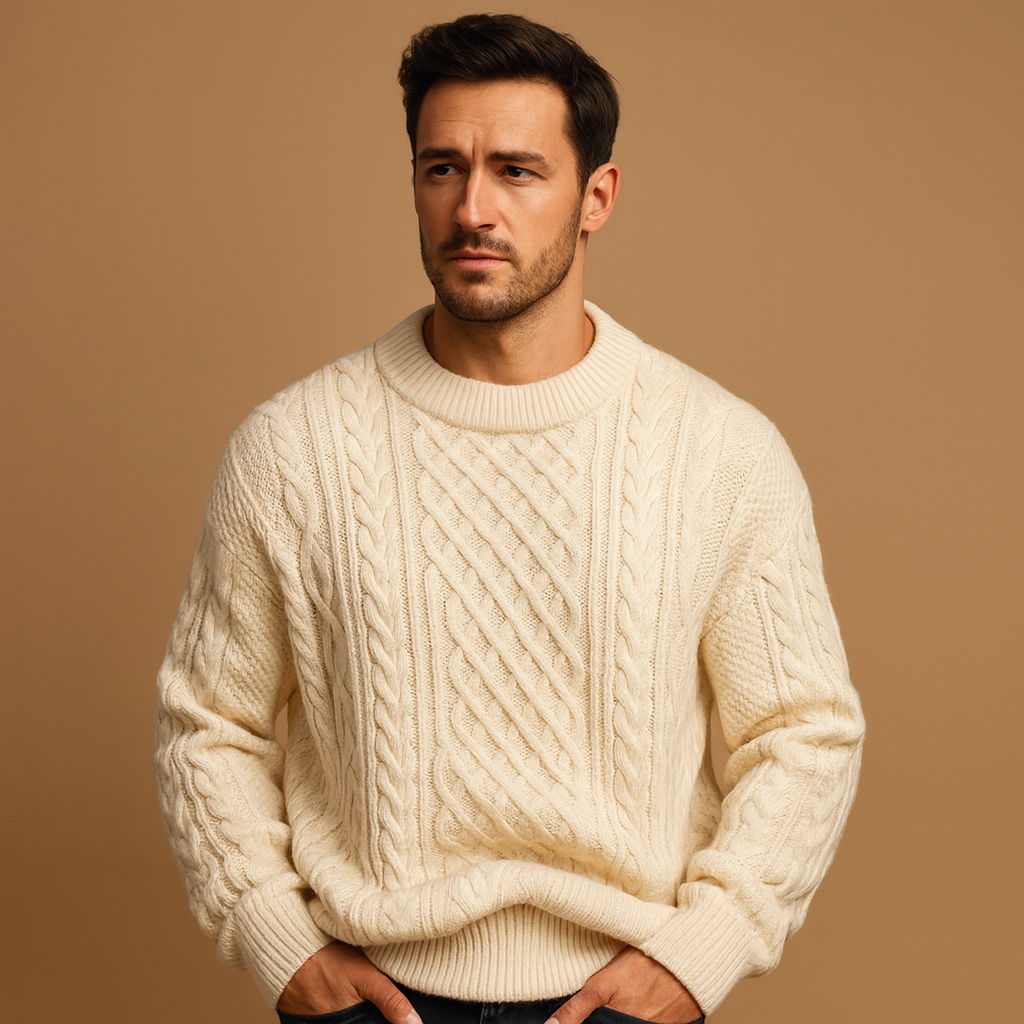Men’s warm knitted sweater with relaxed fit and round neckline, perfect for casual autumn and winter outfits.