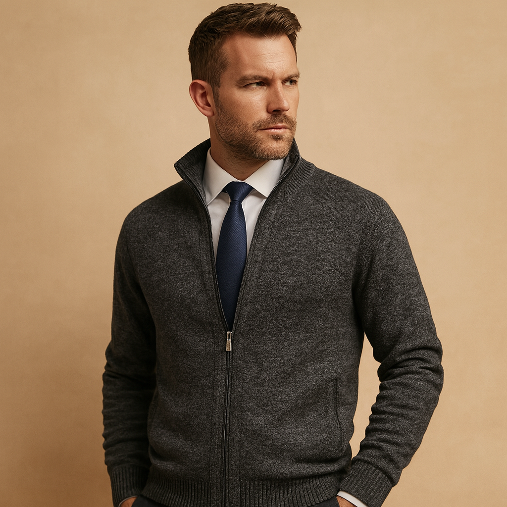 Men’s zipped cardigan in a modern design with warm, soft fabric. Perfect for casual, sporty, and everyday wear during autumn and winter.